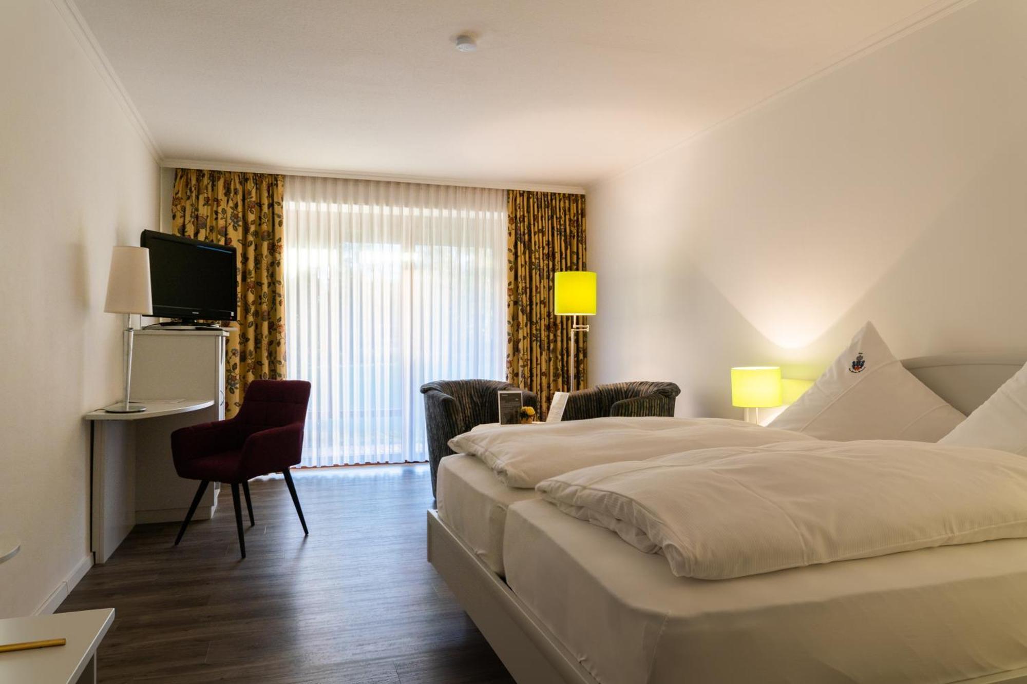 Vareler Brauhaus-Hotel Varel Dangast Екстер'єр фото